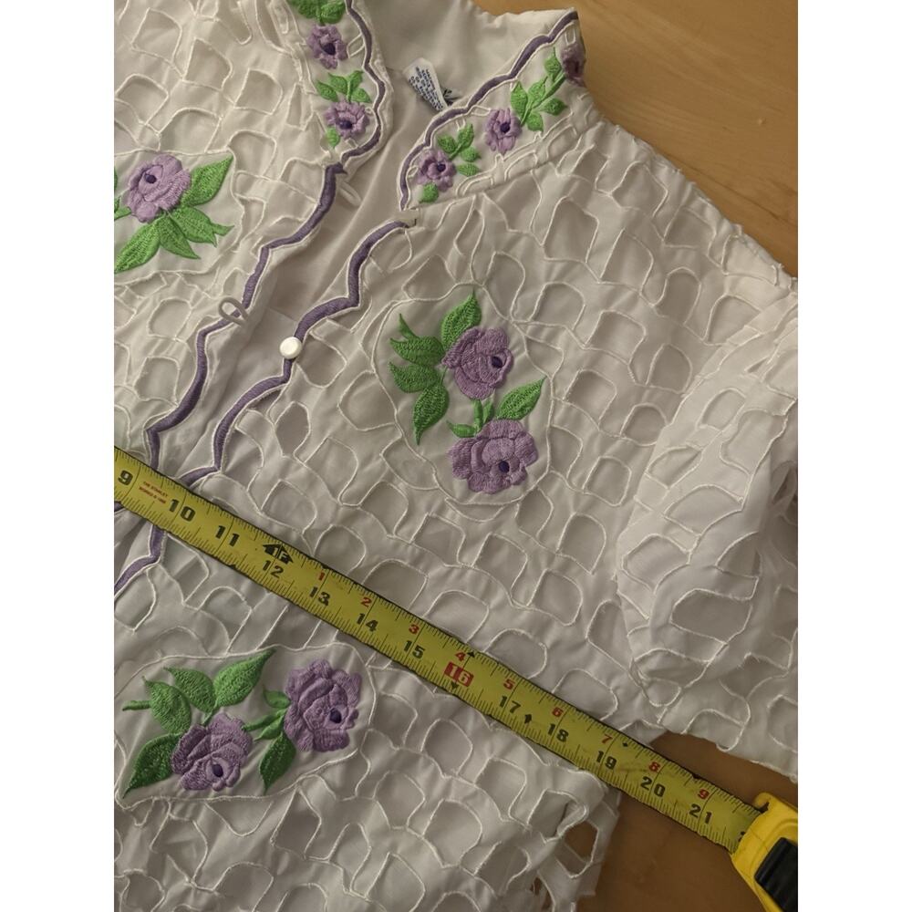 VTG The Foreign Look White Scallop Eyelet Purple Flower Shirt Jacket Mandarin - Picture 4 of 5